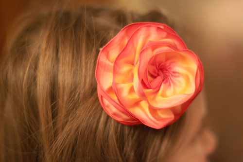 ribbonflowerhairclip2