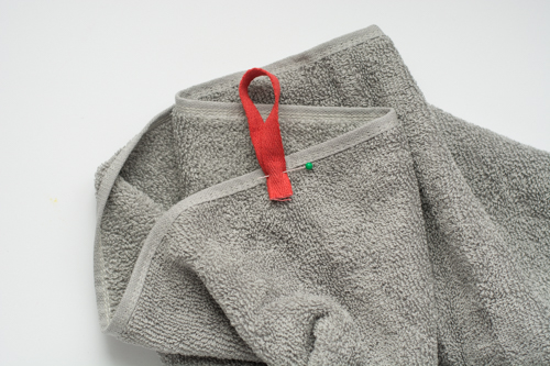 DIY: Color Coded Towels | Design Mom | Bloglovin’